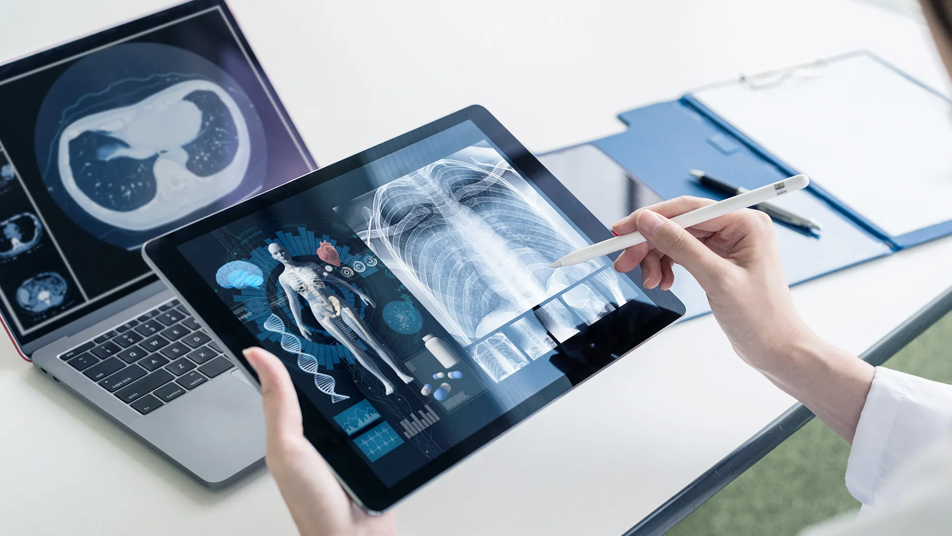 Internet of Medical Things (IoMT)